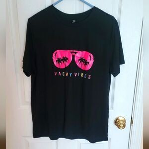Women's Black Vacay Vibes Tee EUC Size OXL